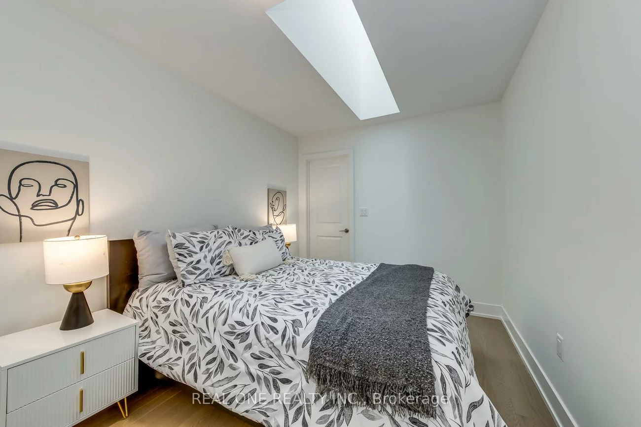 3054, Harvard, 1010 - JM Joshua Meadows, Oakville