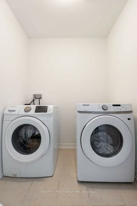 1369, William Halton, 1010 - JM Joshua Meadows, Oakville