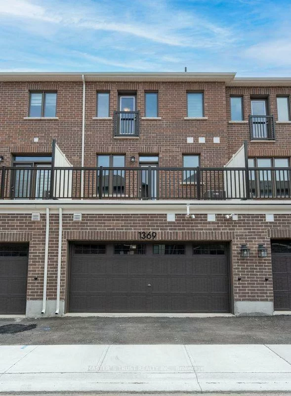 1369, William Halton, 1010 - JM Joshua Meadows, Oakville