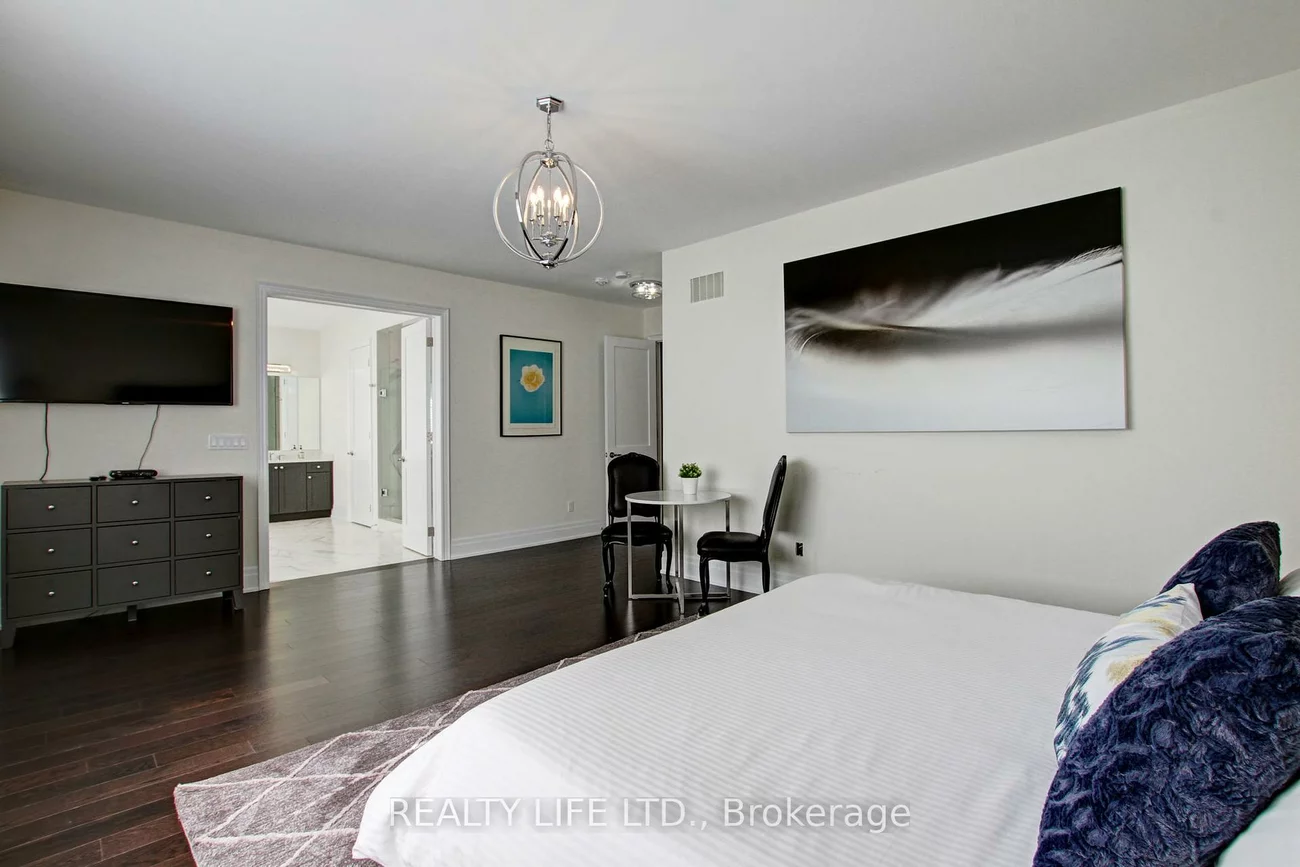 3140, Daniel, 1008 - GO Glenorchy, Oakville