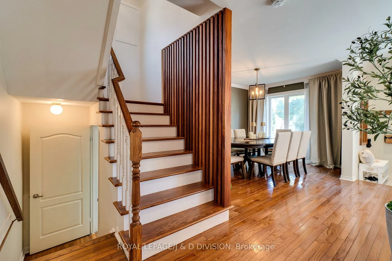 2448, Capilano, 1015 - RO River Oaks, Oakville