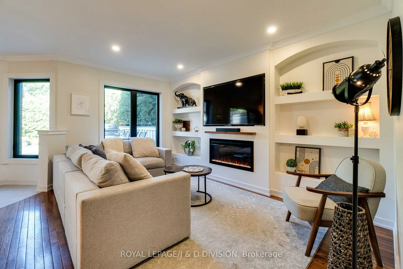 2448, Capilano, 1015 - RO River Oaks, Oakville