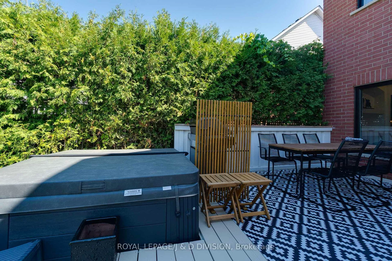 2448, Capilano, 1015 - RO River Oaks, Oakville