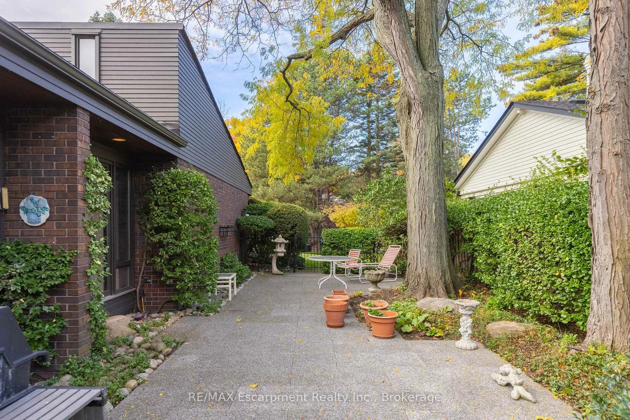 1168, Carey, 1011 - MO Morrison, Oakville