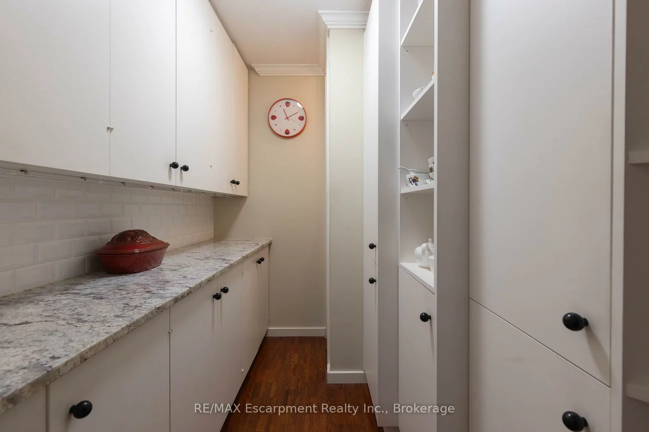 1168, Carey, 1011 - MO Morrison, Oakville