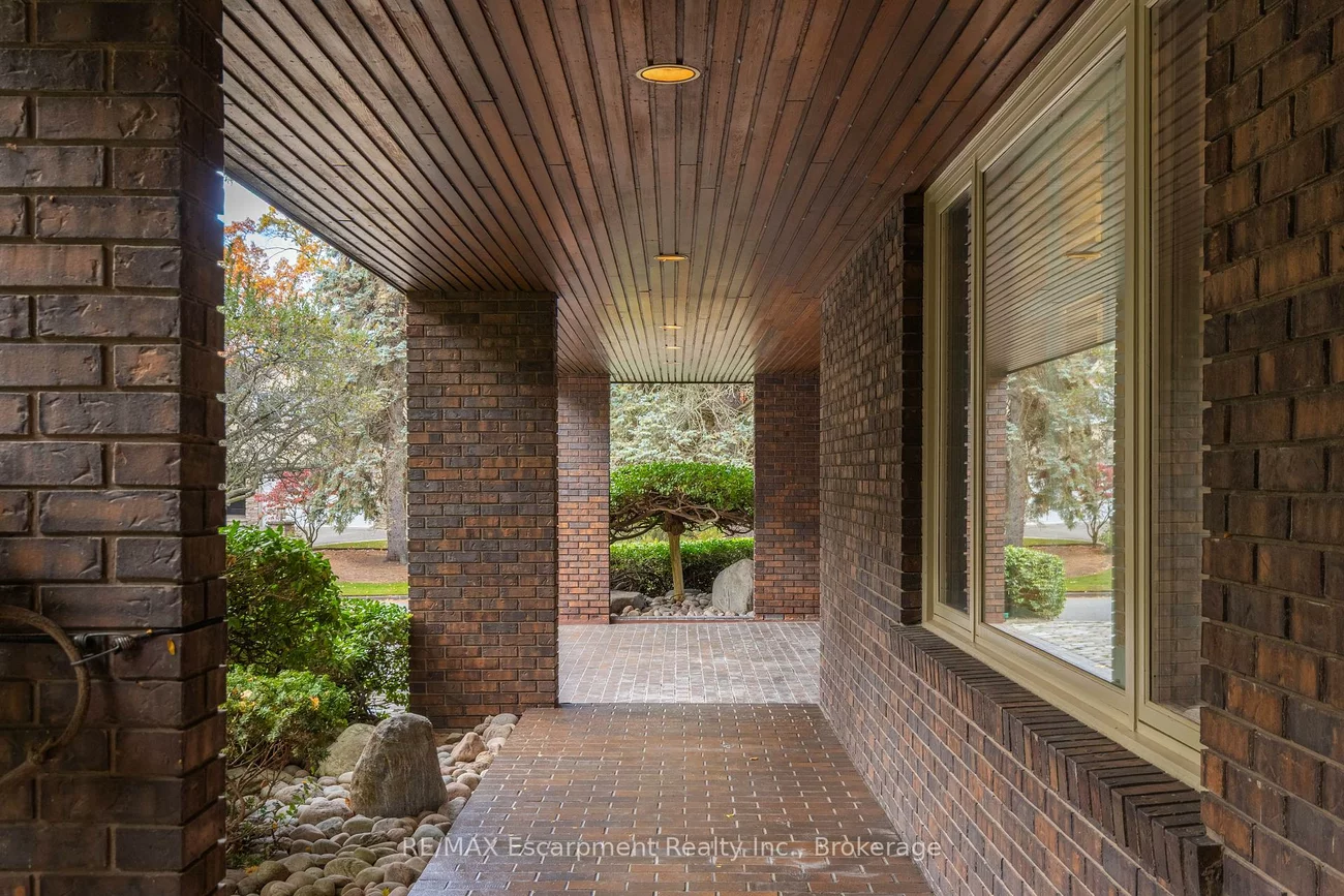 1168, Carey, 1011 - MO Morrison, Oakville