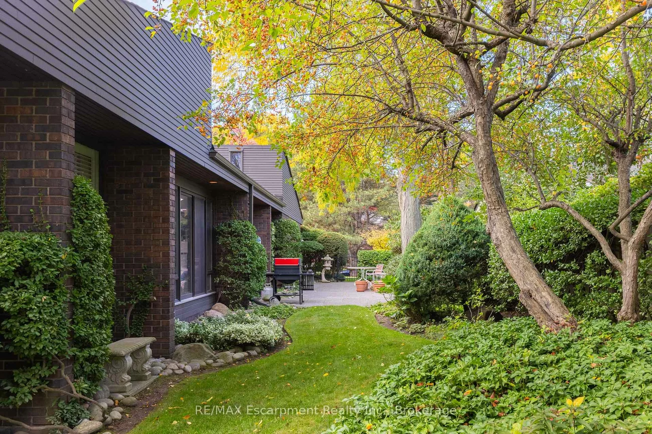 1168, Carey, 1011 - MO Morrison, Oakville