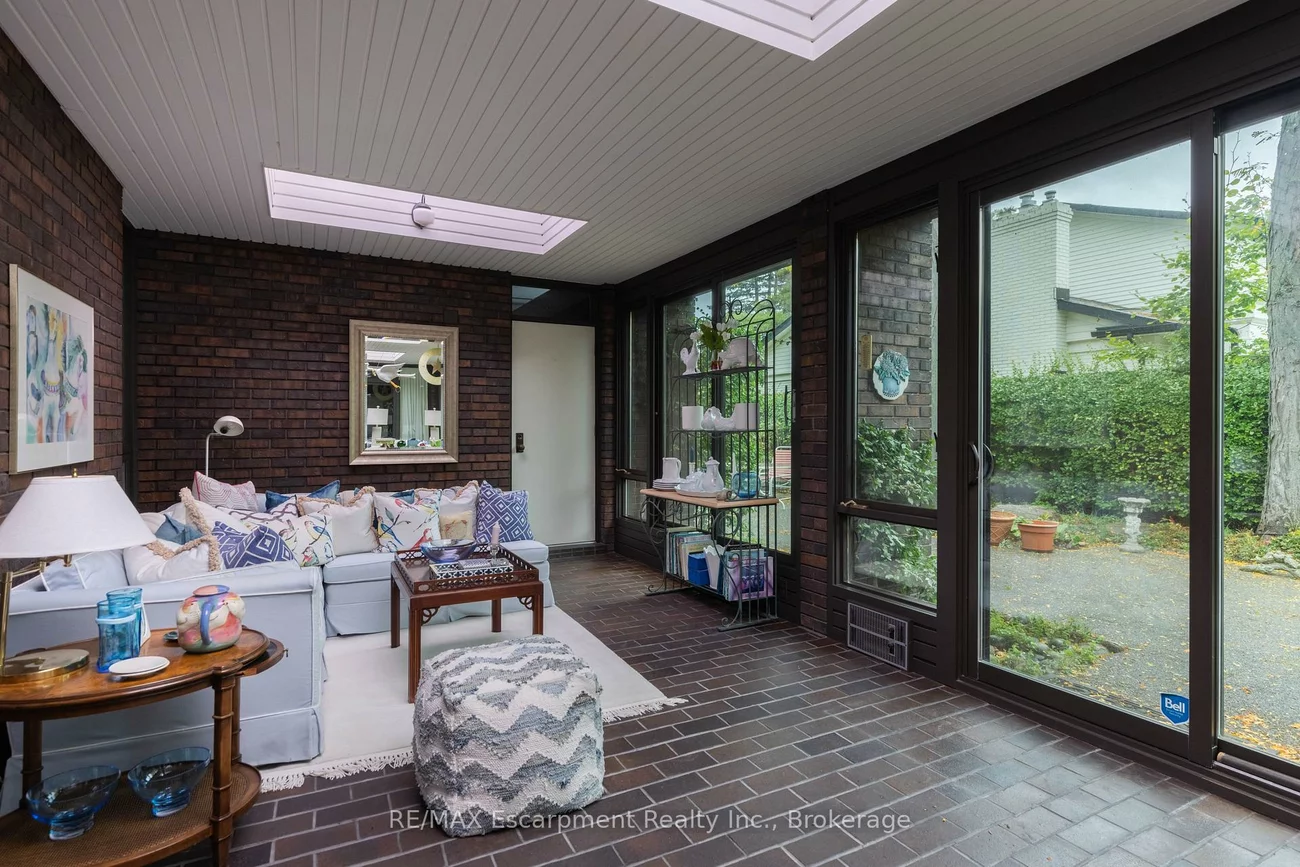 1168, Carey, 1011 - MO Morrison, Oakville