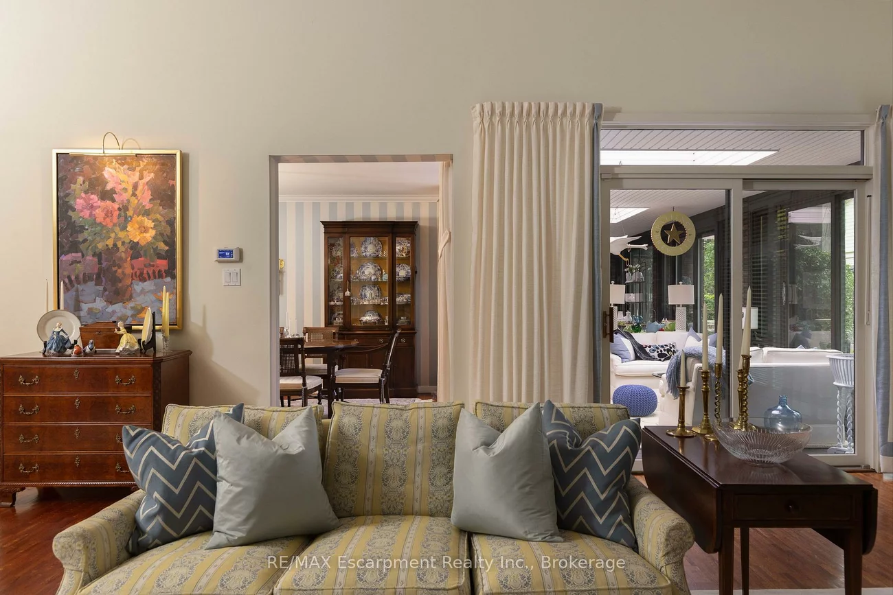 1168, Carey, 1011 - MO Morrison, Oakville