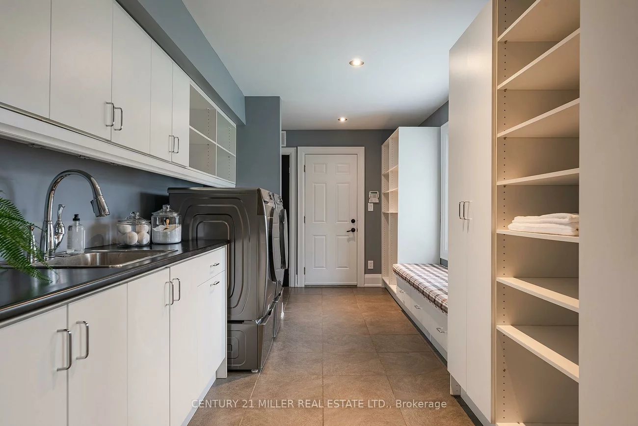 115, Charnwood, 1006 - FD Ford, Oakville