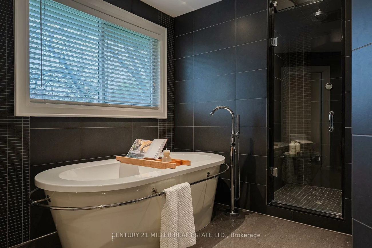 115, Charnwood, 1006 - FD Ford, Oakville