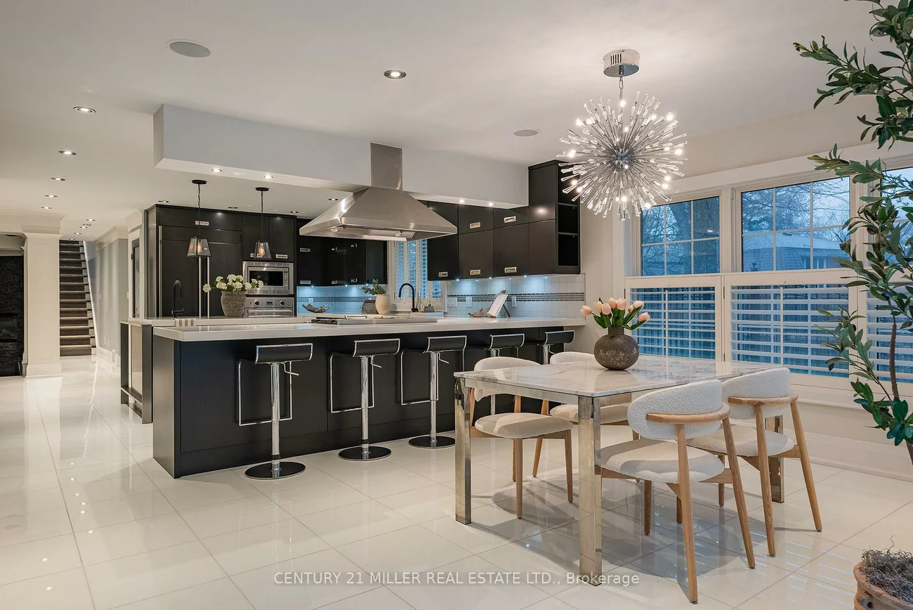 115, Charnwood, 1006 - FD Ford, Oakville