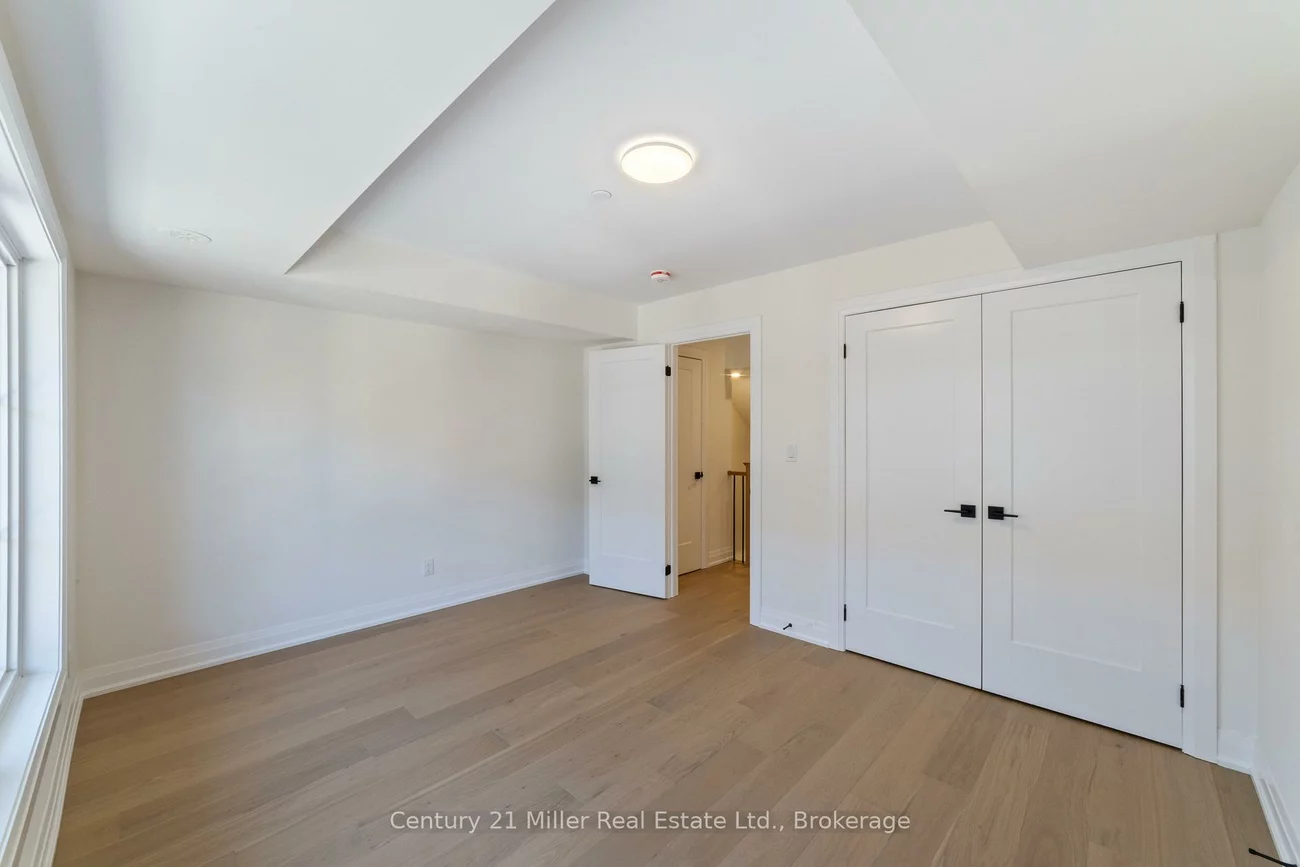 2150, Trafalgar, 1015 - RO River Oaks, Oakville