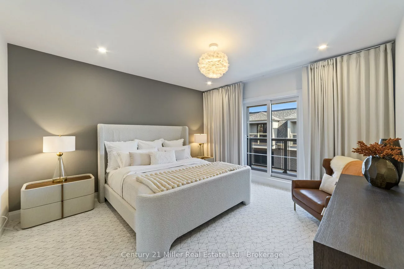 2150, Trafalgar, 1015 - RO River Oaks, Oakville
