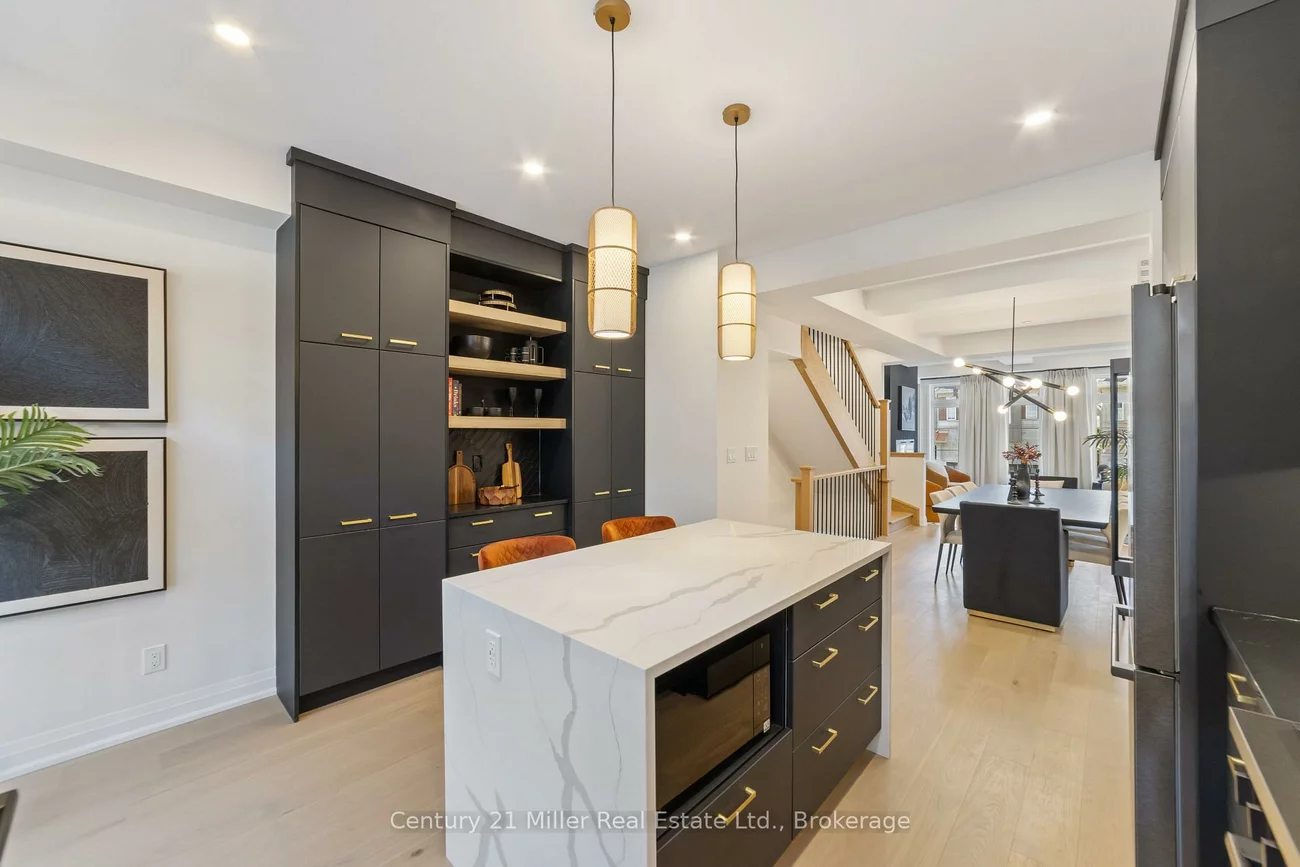 2150, Trafalgar, 1015 - RO River Oaks, Oakville