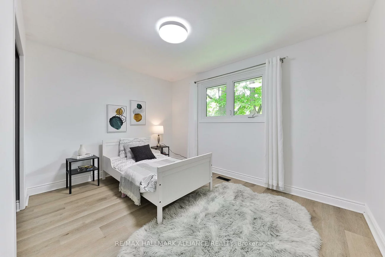 495, Brookmill, 1006 - FD Ford, Oakville