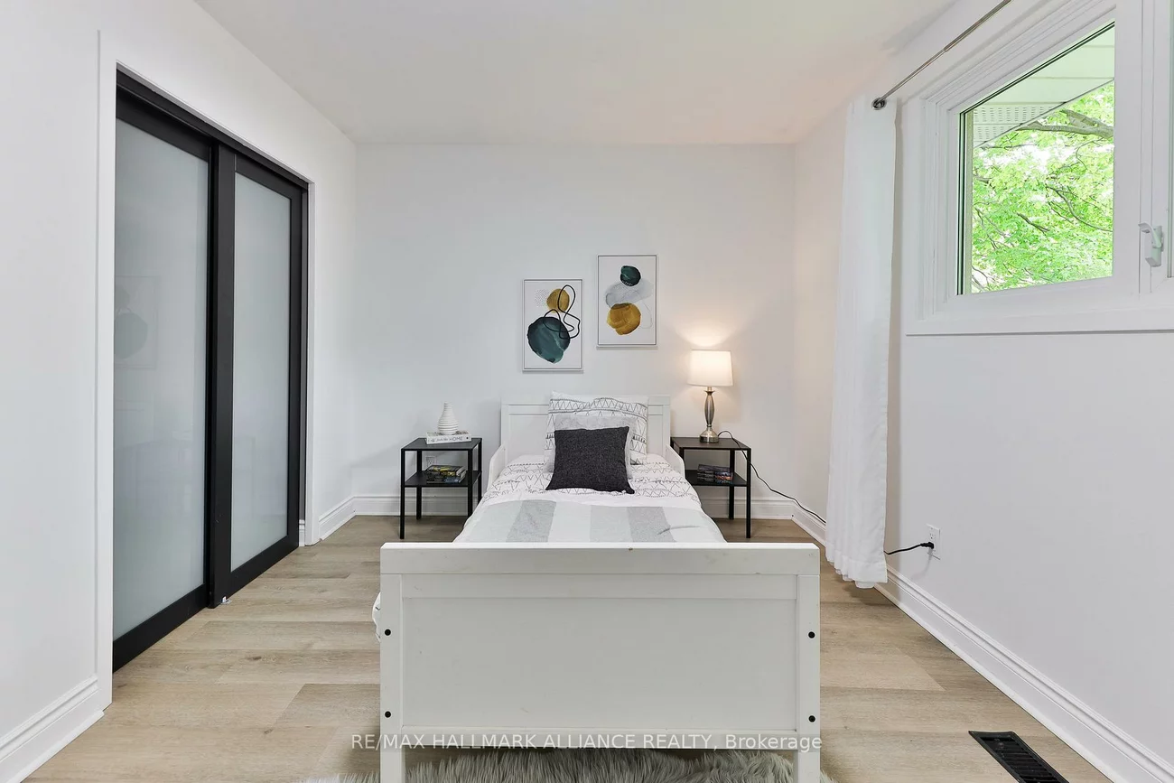 495, Brookmill, 1006 - FD Ford, Oakville