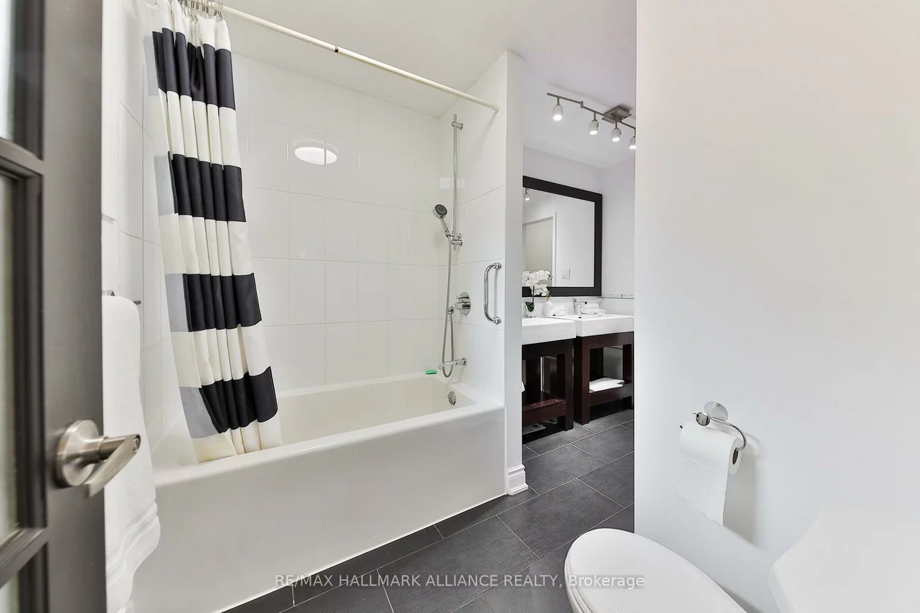 495, Brookmill, 1006 - FD Ford, Oakville