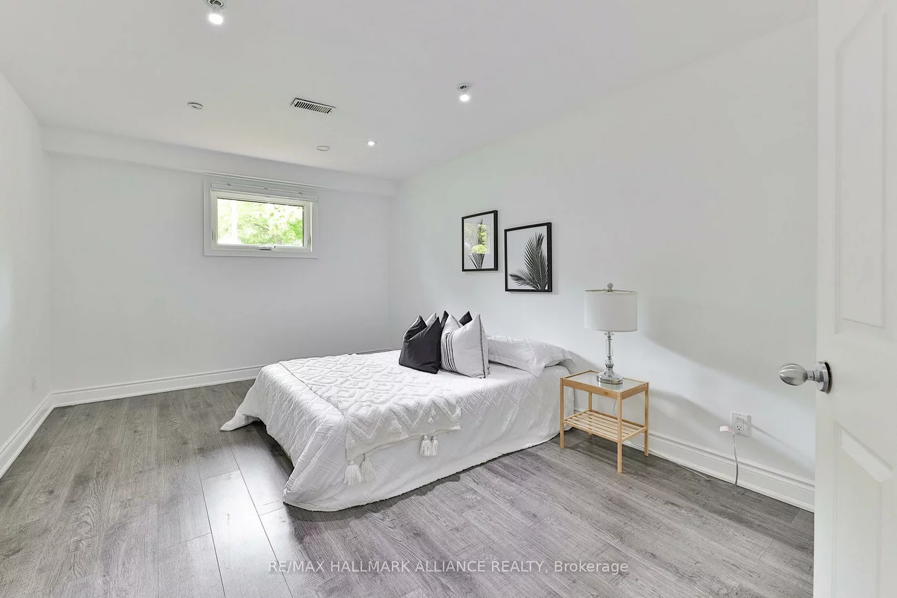 495, Brookmill, 1006 - FD Ford, Oakville