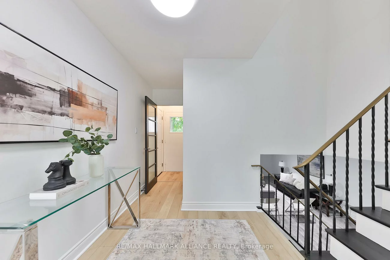 495, Brookmill, 1006 - FD Ford, Oakville