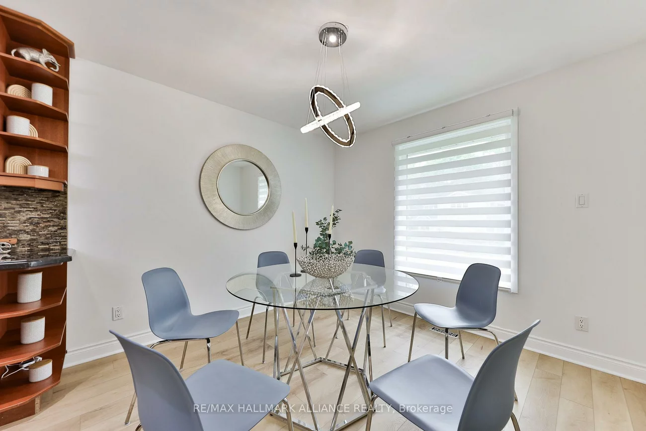 495, Brookmill, 1006 - FD Ford, Oakville