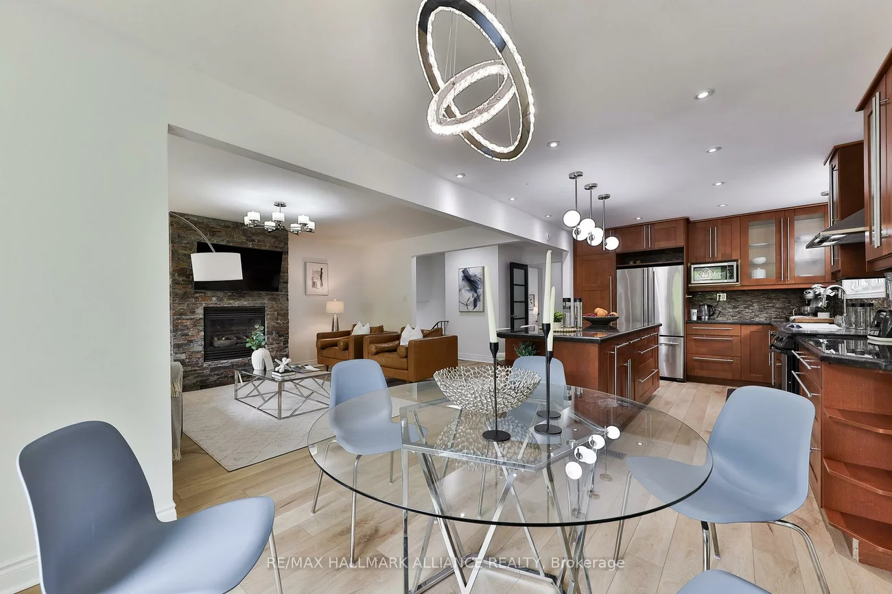 495, Brookmill, 1006 - FD Ford, Oakville