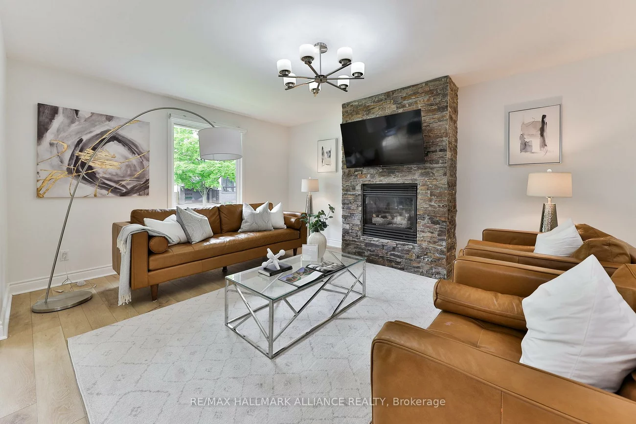 495, Brookmill, 1006 - FD Ford, Oakville