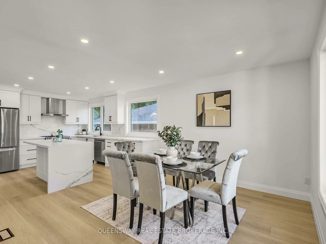 1128, Pinegrove, 1020 - WO West, Oakville