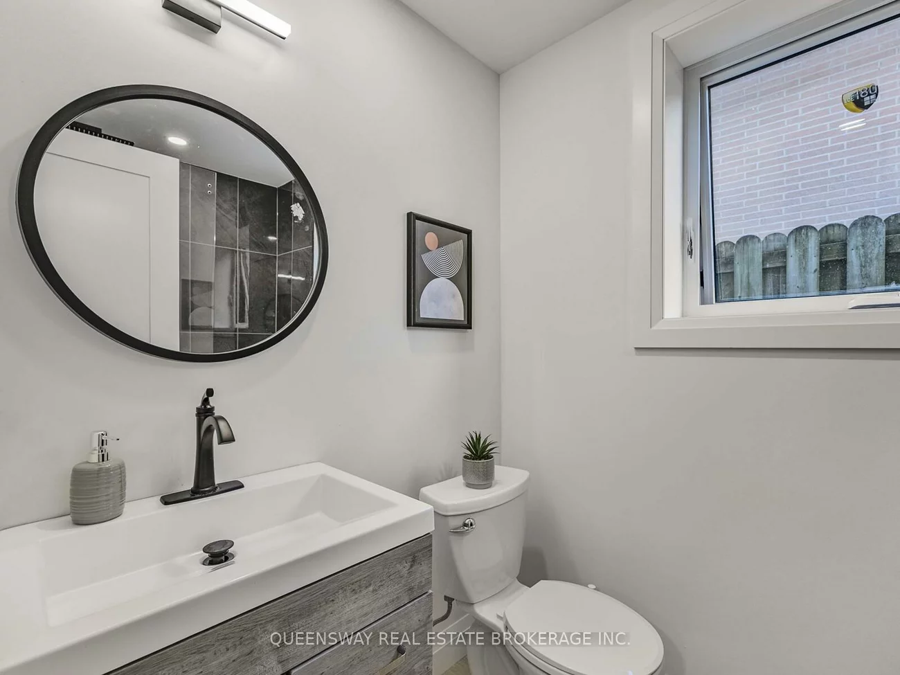 1128, Pinegrove, 1020 - WO West, Oakville