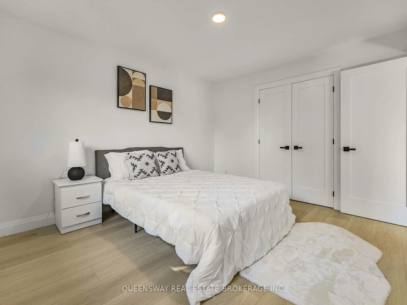 1128, Pinegrove, 1020 - WO West, Oakville