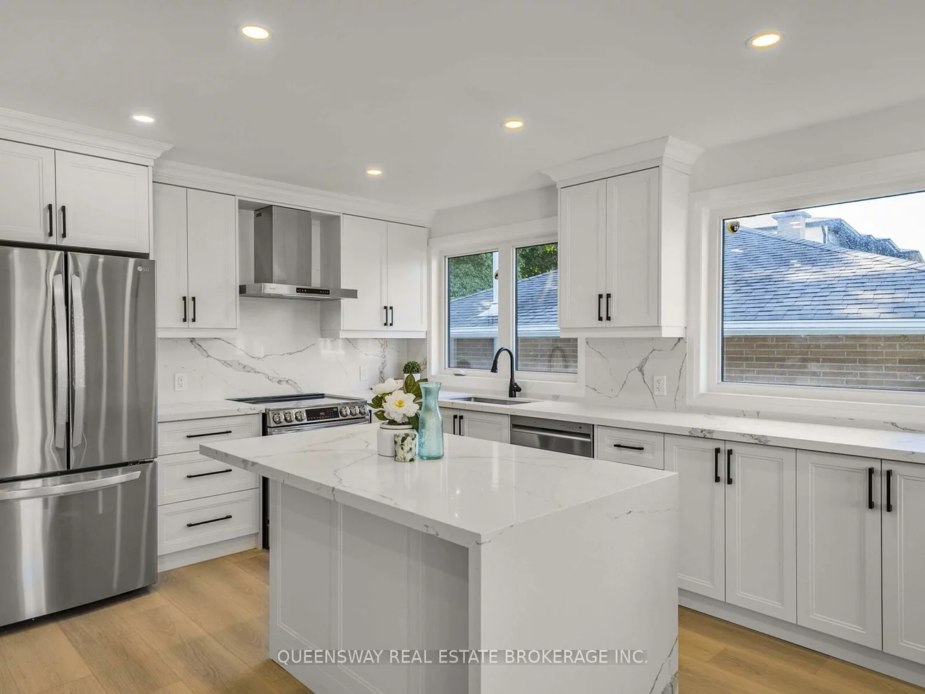 1128, Pinegrove, 1020 - WO West, Oakville