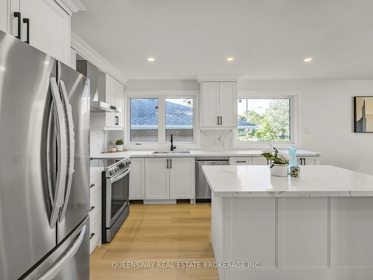 1128, Pinegrove, 1020 - WO West, Oakville