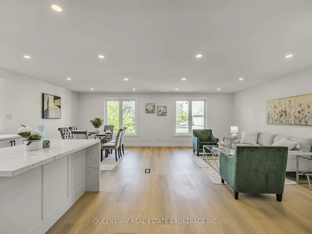 1128, Pinegrove, 1020 - WO West, Oakville