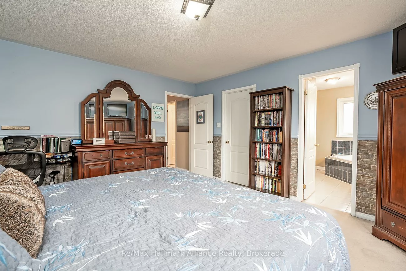 2411, East Gate, 1015 - RO River Oaks, Oakville