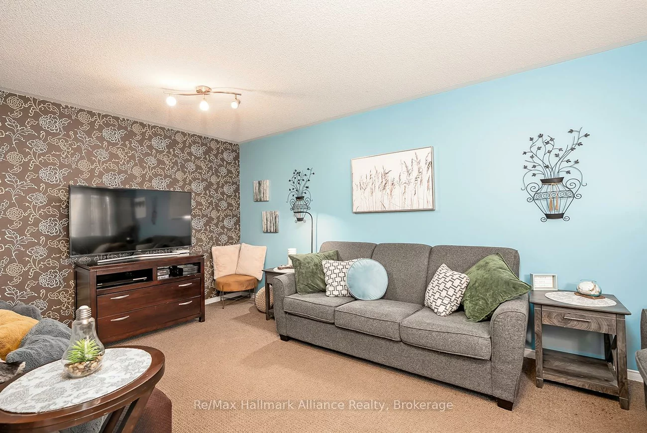 2411, East Gate, 1015 - RO River Oaks, Oakville