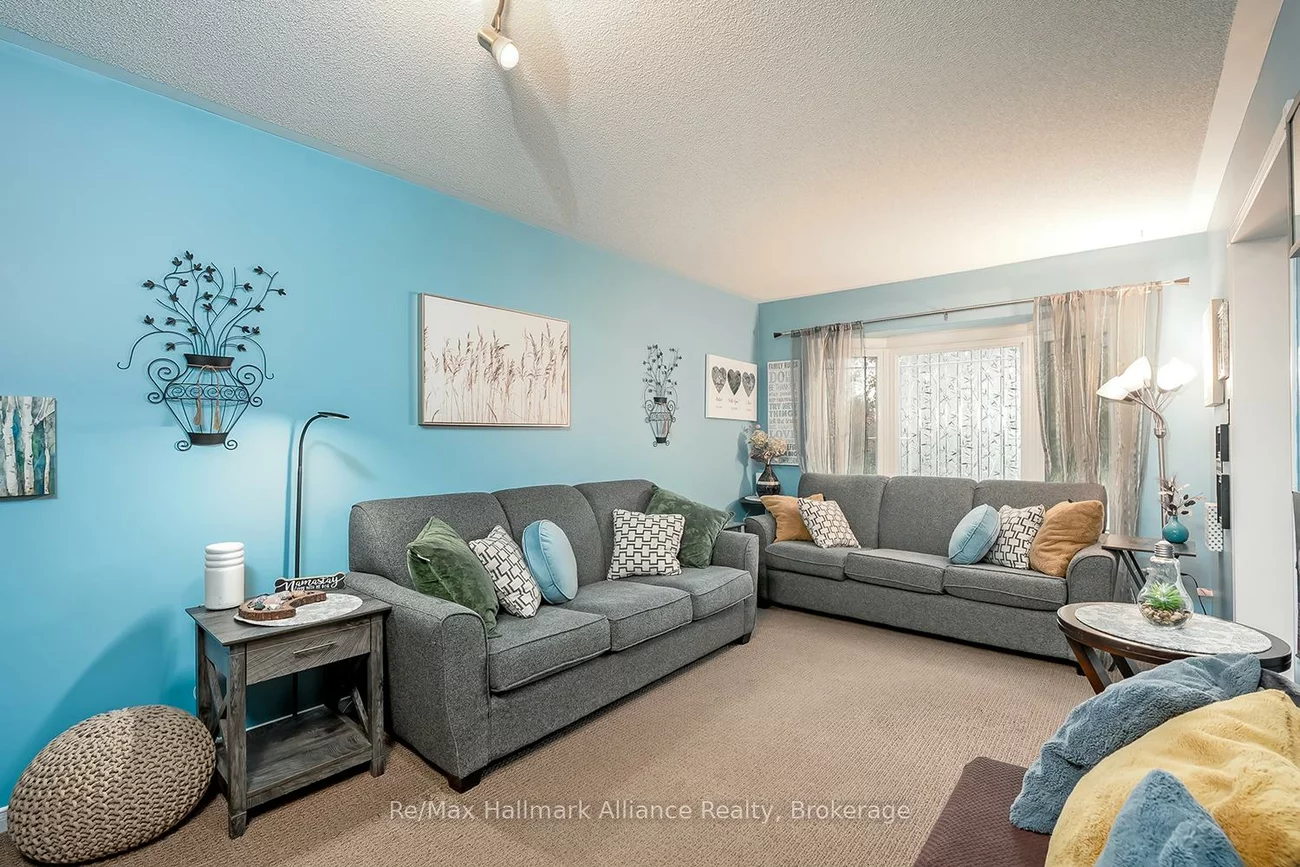 2411, East Gate, 1015 - RO River Oaks, Oakville