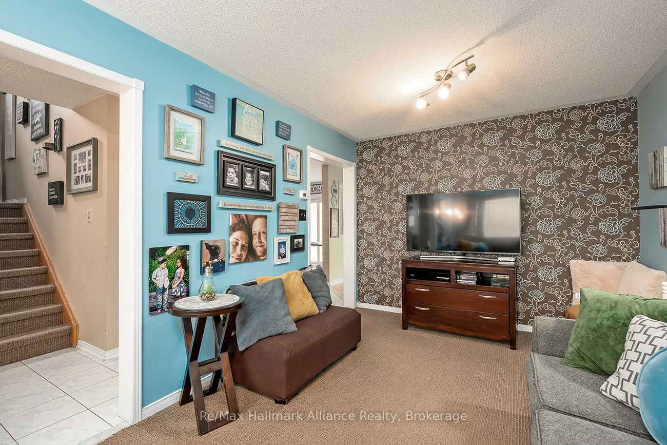 2411, East Gate, 1015 - RO River Oaks, Oakville