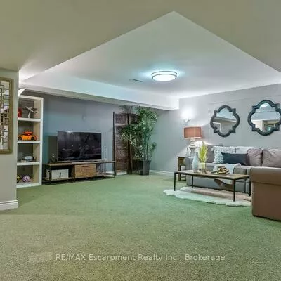 2372, Carrington, 1006 - FD Ford, Oakville