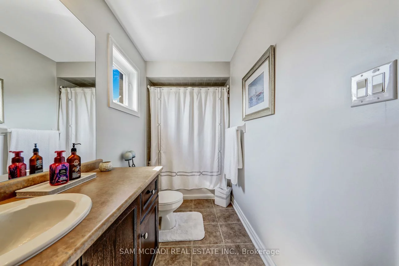 3306, Fox Run, 1001 - BR Bronte, Oakville