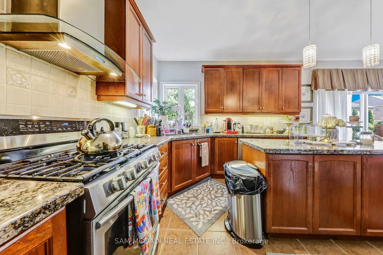 3306, Fox Run, 1001 - BR Bronte, Oakville