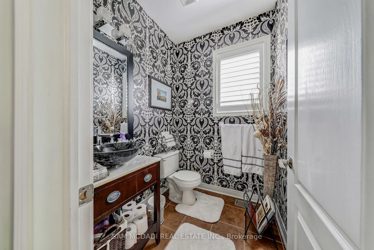 3306, Fox Run, 1001 - BR Bronte, Oakville