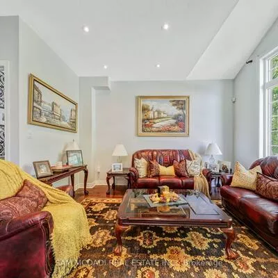 3306, Fox Run, 1001 - BR Bronte, Oakville