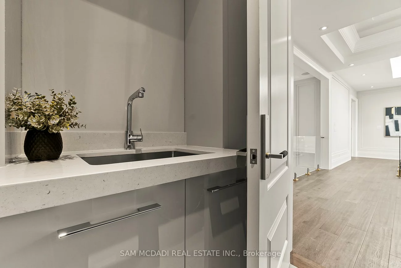 321, Morden, 1020 - WO West, Oakville