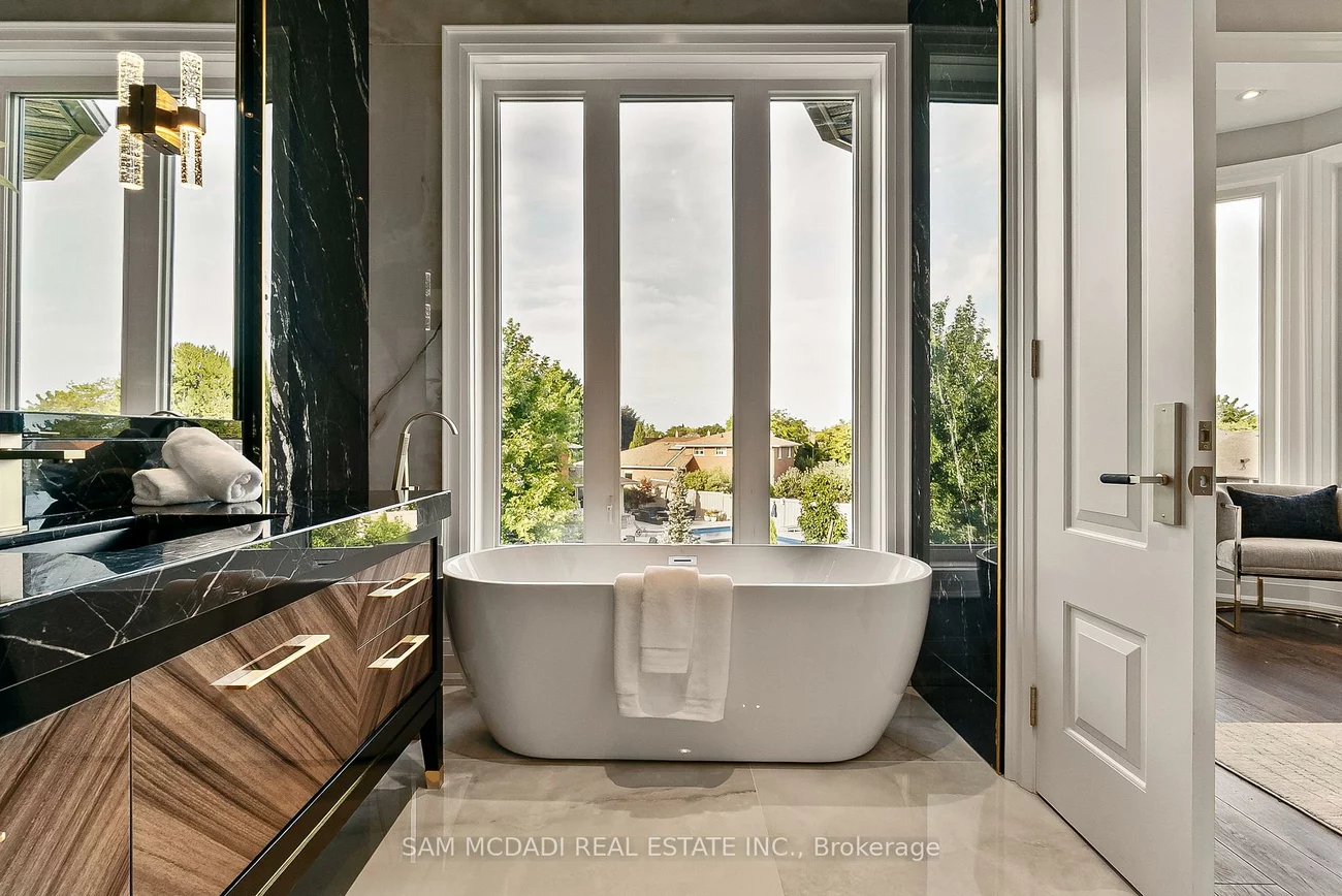 321, Morden, 1020 - WO West, Oakville