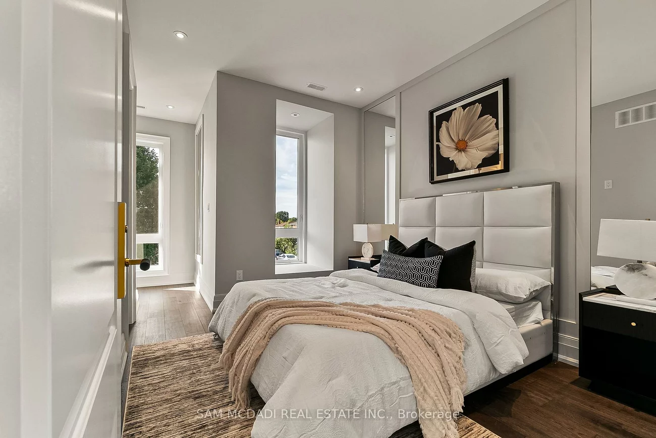 321, Morden, 1020 - WO West, Oakville