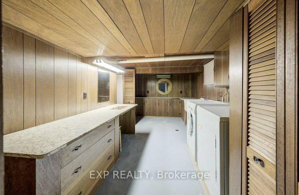 115, Wilson, 1002 - CO Central, Oakville