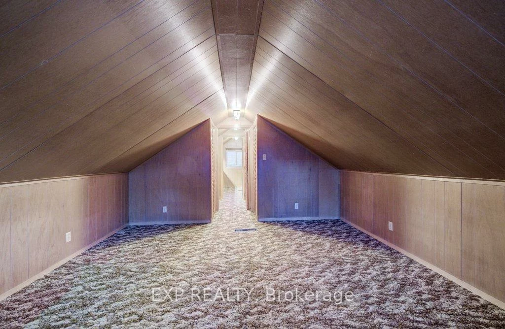 115, Wilson, 1002 - CO Central, Oakville