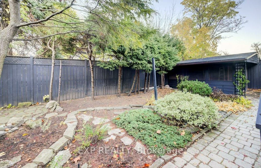 115, Wilson, 1002 - CO Central, Oakville