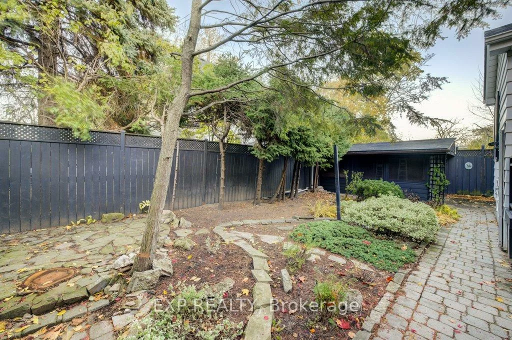 115, Wilson, 1002 - CO Central, Oakville