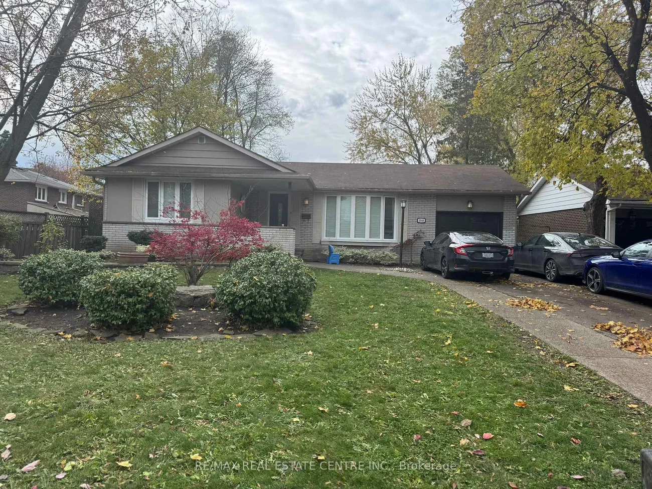 1048, Robarts, 1003 - CP College Park, Oakville